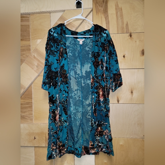 Beautiful Kimono-SOLD ON OTHER PLATFORM - Picture 1 of 3